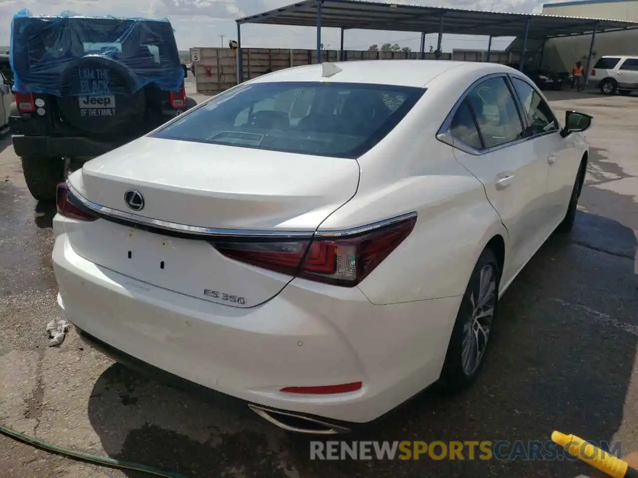 4 Photograph of a damaged car 58ADZ1B19MU110311 LEXUS ES350 2021