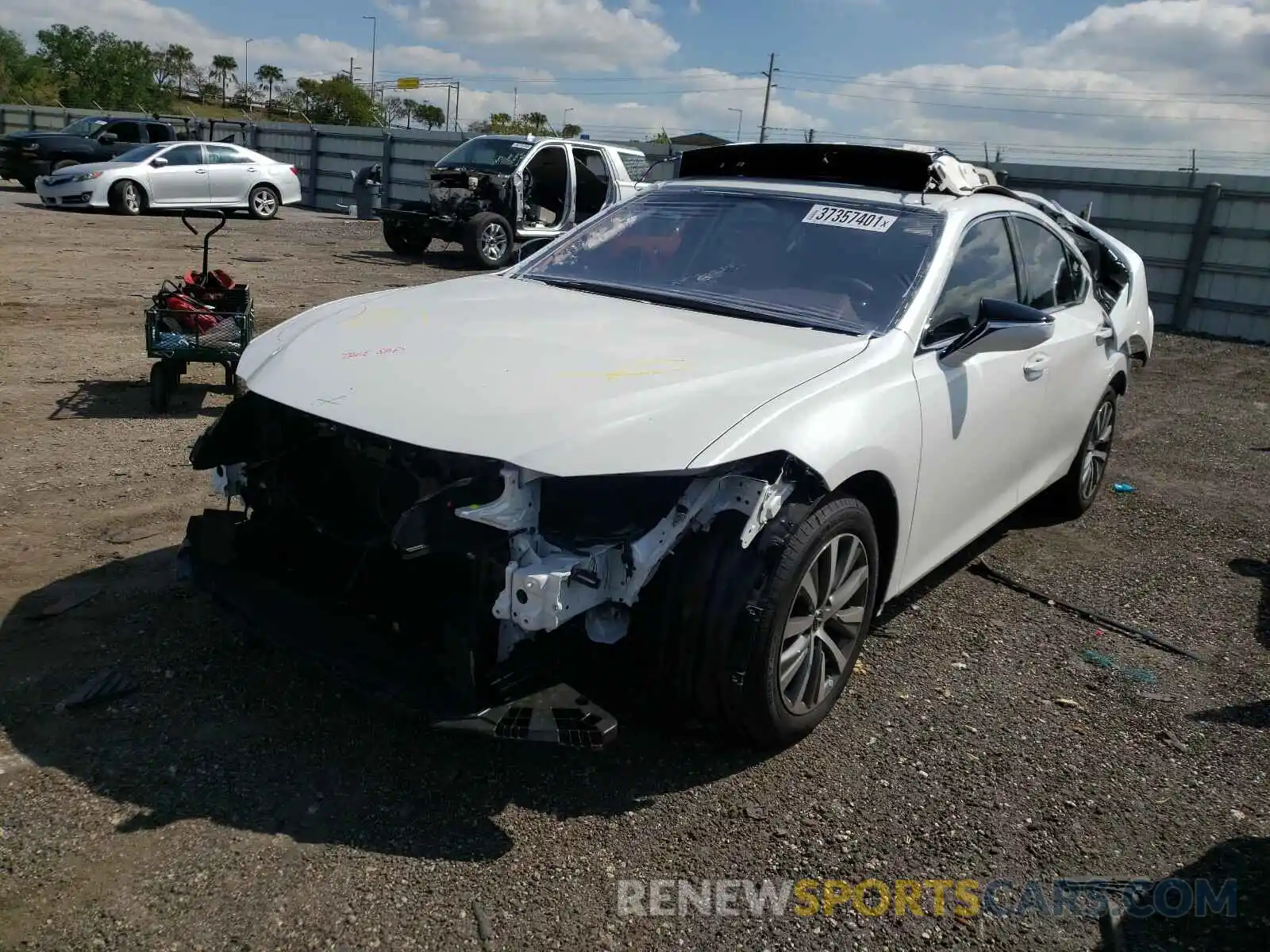 2 Photograph of a damaged car 58ADZ1B1XMU083474 LEXUS ES350 2021