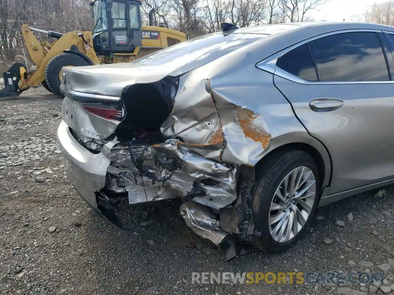 9 Photograph of a damaged car 58AEZ1B13MU101981 LEXUS ES350 2021