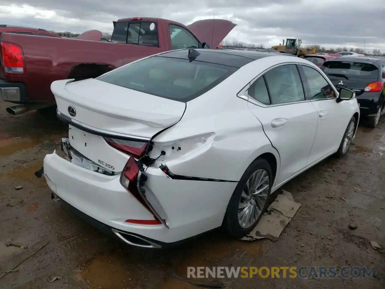 4 Photograph of a damaged car 58AEZ1B17MU093058 LEXUS ES350 2021