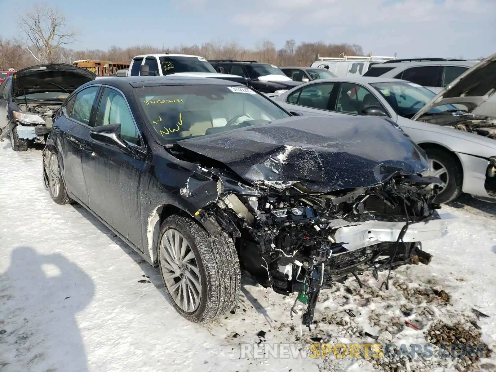 1 Photograph of a damaged car 58AEZ1B18MU088161 LEXUS ES350 2021