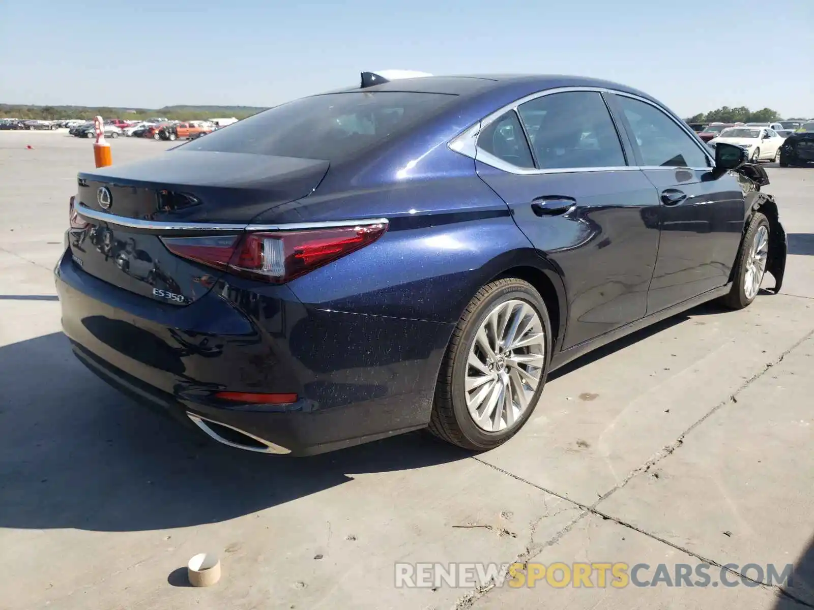 4 Photograph of a damaged car 58AFZ1B13MU087357 LEXUS ES350 2021