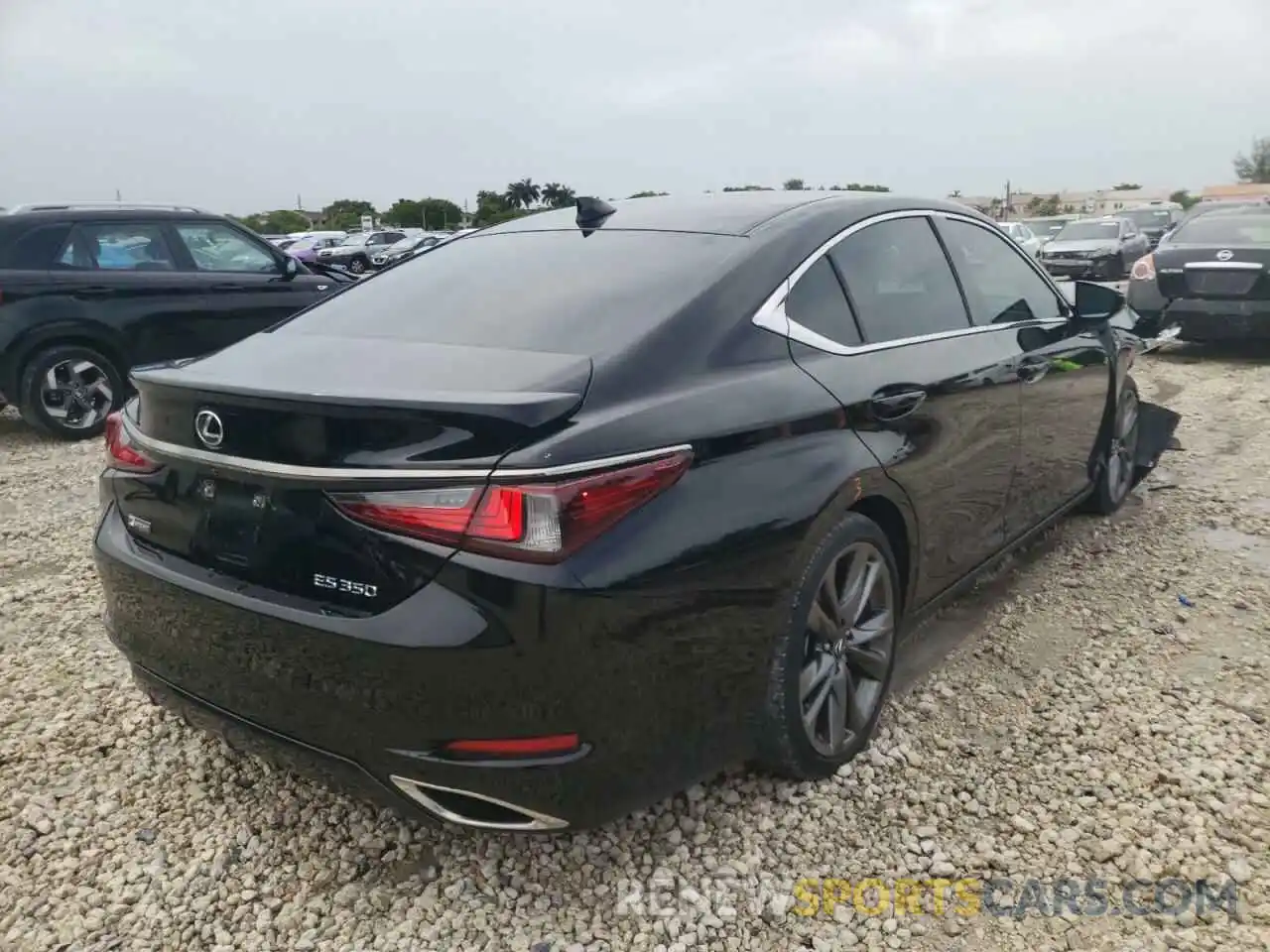 4 Photograph of a damaged car 58AGZ1B10MU088521 LEXUS ES350 2021