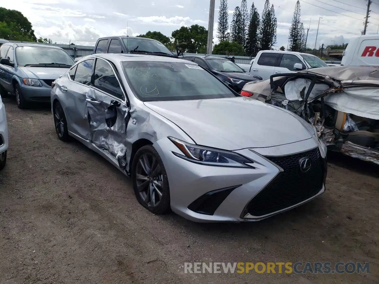 1 Photograph of a damaged car 58AGZ1B14MU092460 LEXUS ES350 2021