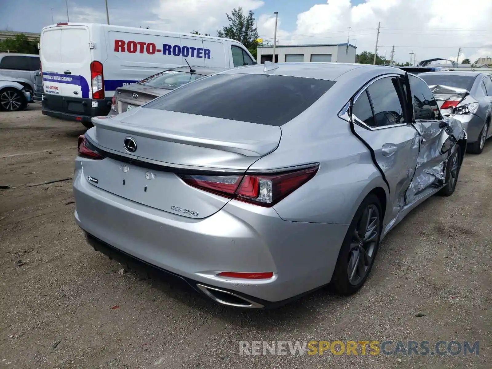 4 Photograph of a damaged car 58AGZ1B14MU092460 LEXUS ES350 2021