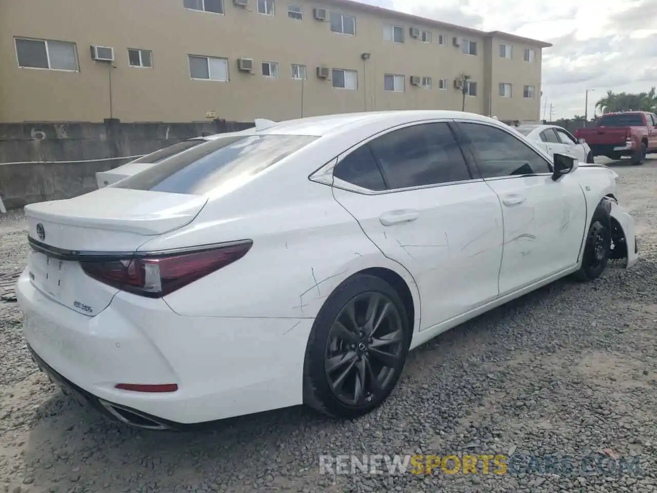 4 Фотография поврежденного автомобиля 58AGZ1B15MU096856 LEXUS ES350 2021