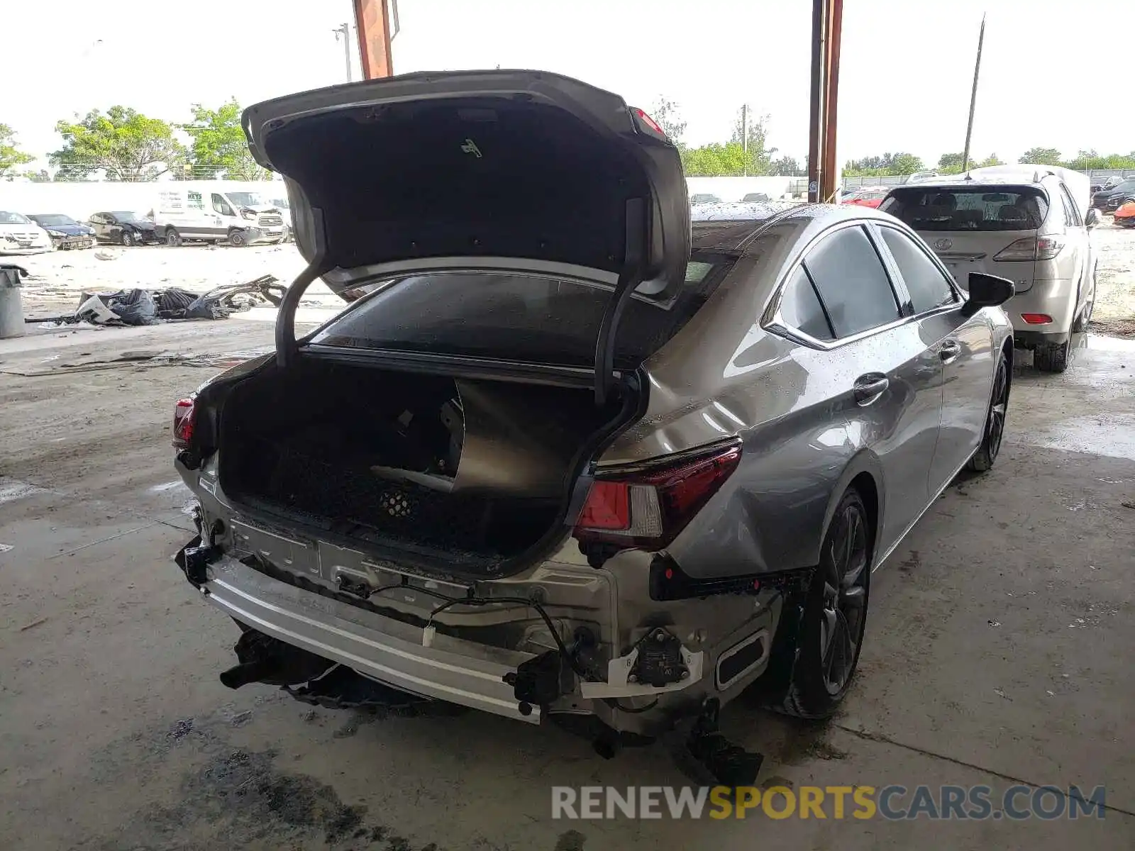 4 Photograph of a damaged car 58AGZ1B15MU098722 LEXUS ES350 2021