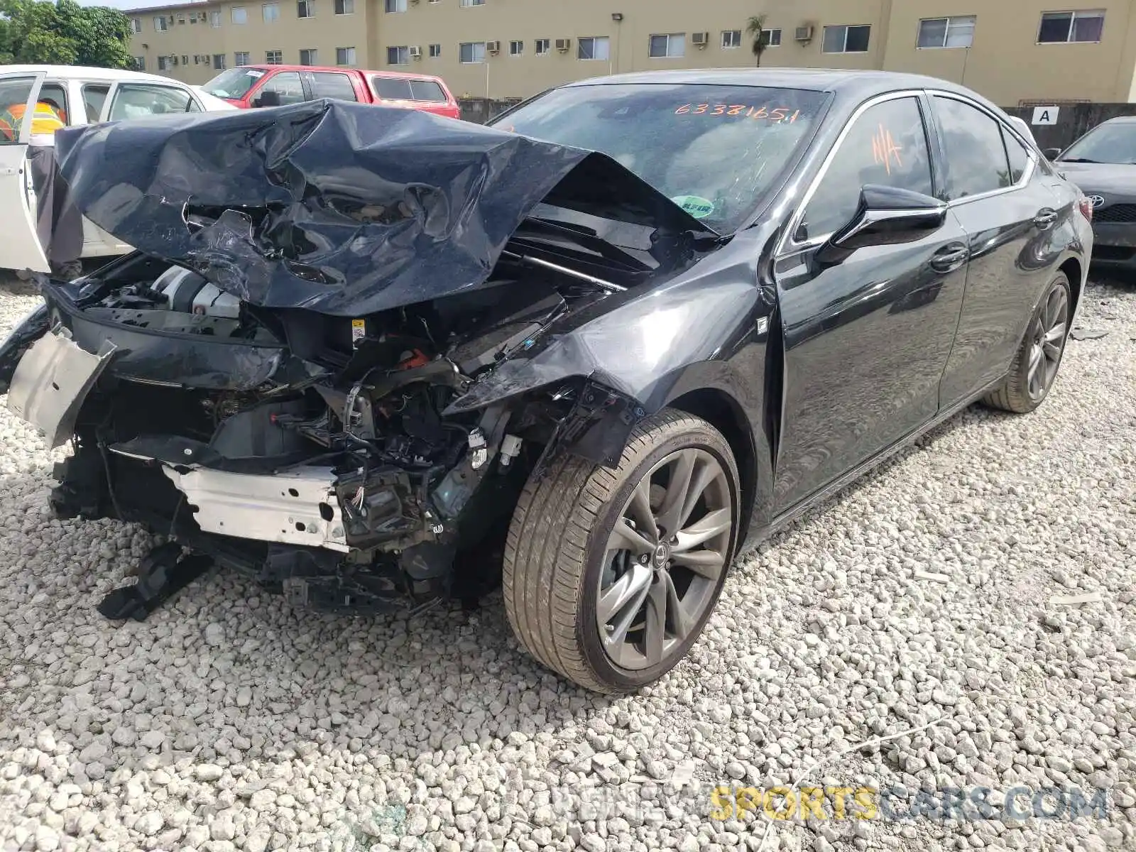 2 Фотография поврежденного автомобиля 58AGZ1B16MU087695 LEXUS ES350 2021