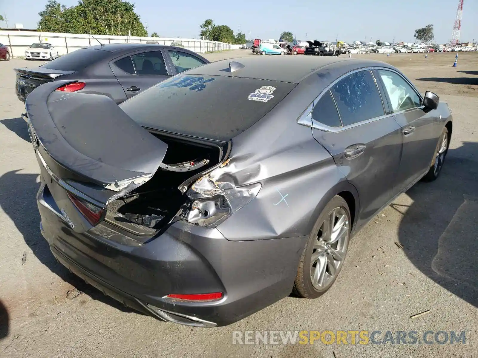 4 Photograph of a damaged car 58AGZ1B19MU082653 LEXUS ES350 2021