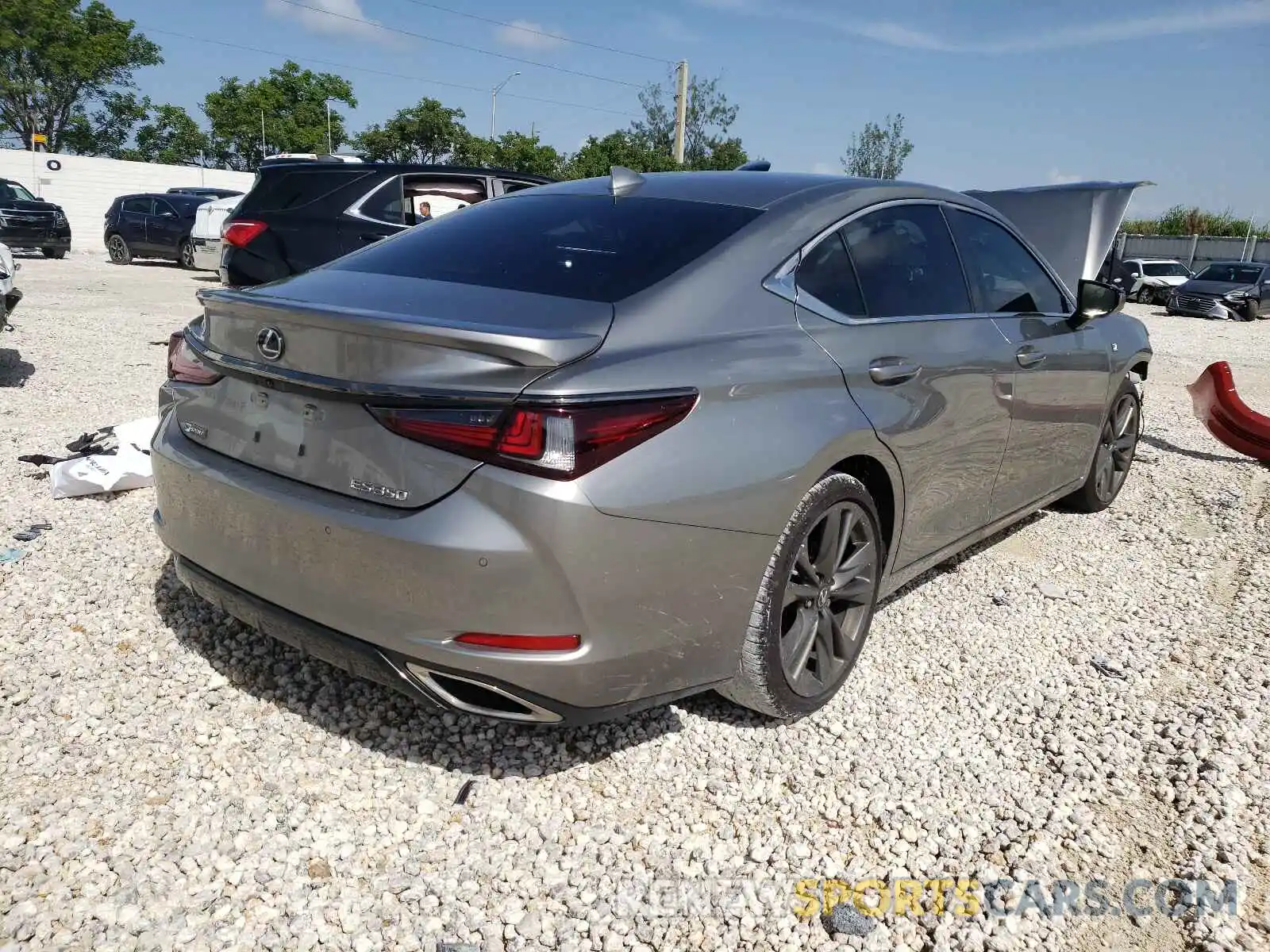 4 Photograph of a damaged car 58AGZ1B1XMU085447 LEXUS ES350 2021