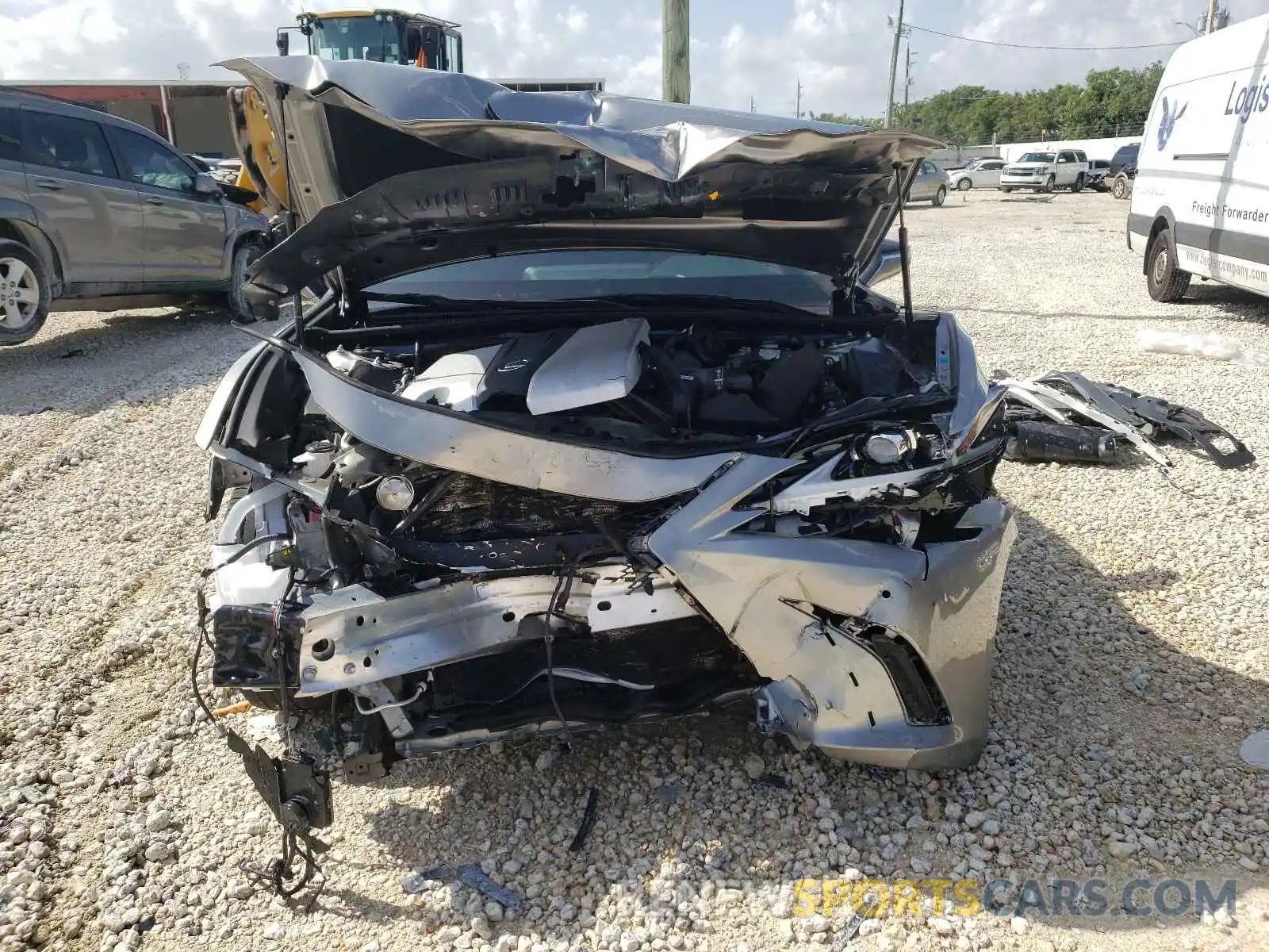 9 Photograph of a damaged car 58AGZ1B1XMU085447 LEXUS ES350 2021