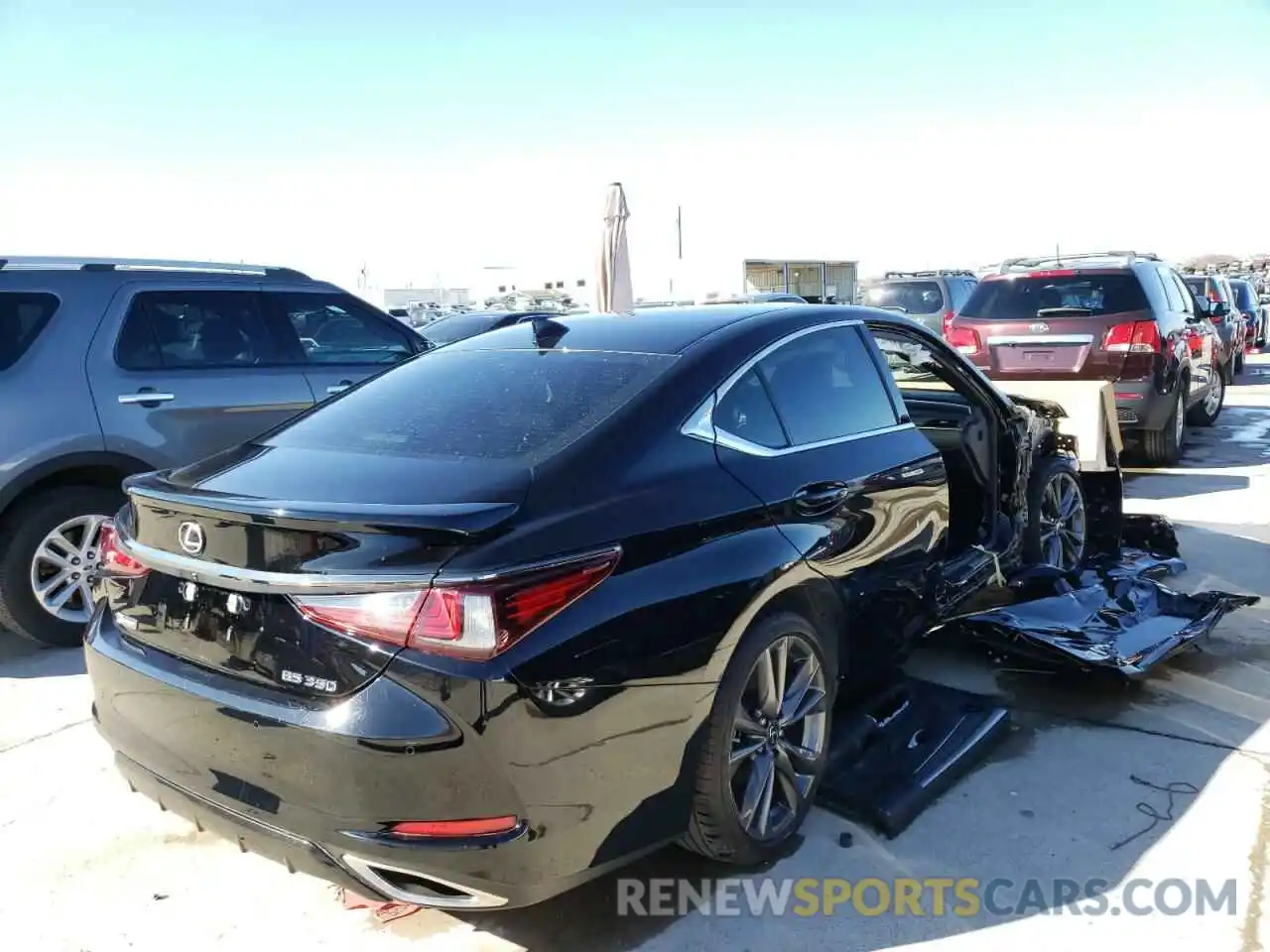 4 Photograph of a damaged car 58AGZ1B1XMU097680 LEXUS ES350 2021