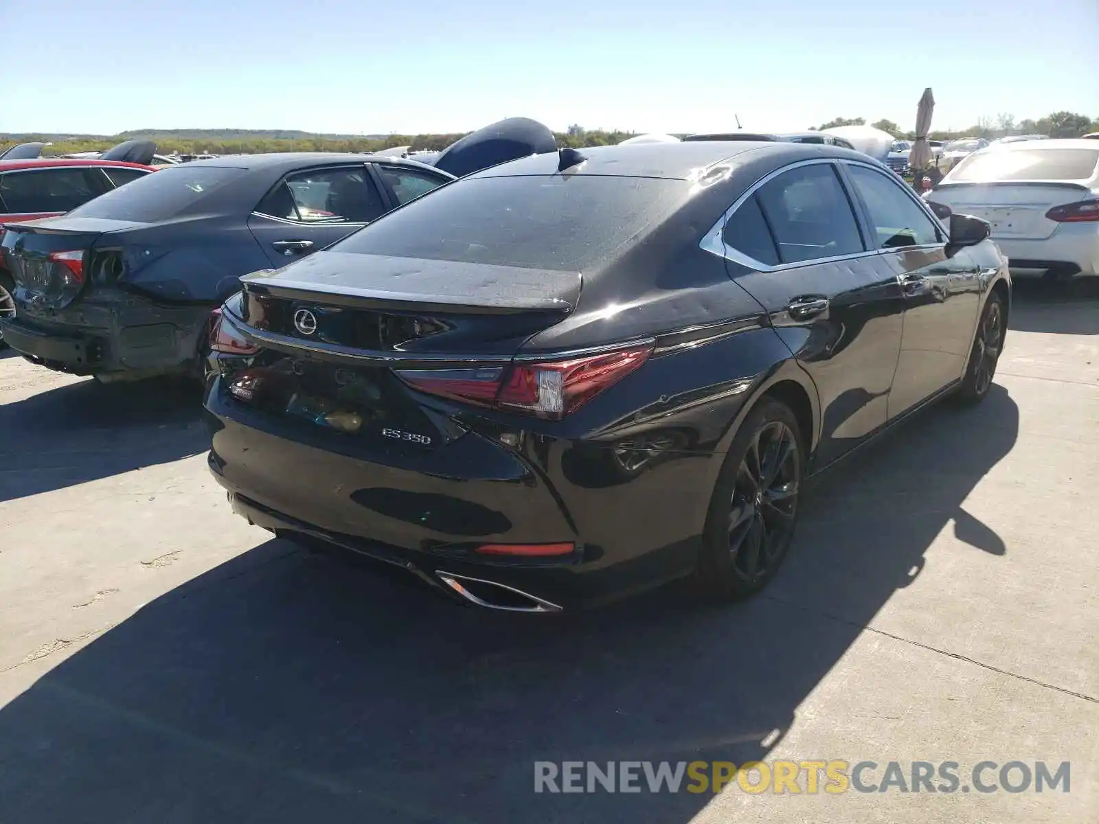 4 Photograph of a damaged car 58AHZ1B16MU103351 LEXUS ES350 2021