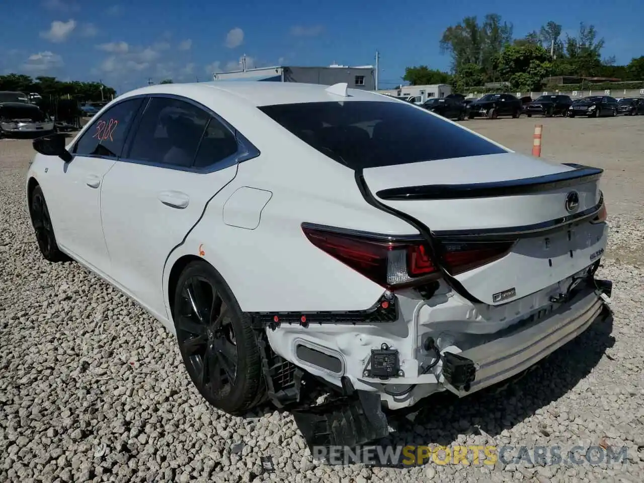 3 Photograph of a damaged car 58AHZ1B1XMU095450 LEXUS ES350 2021