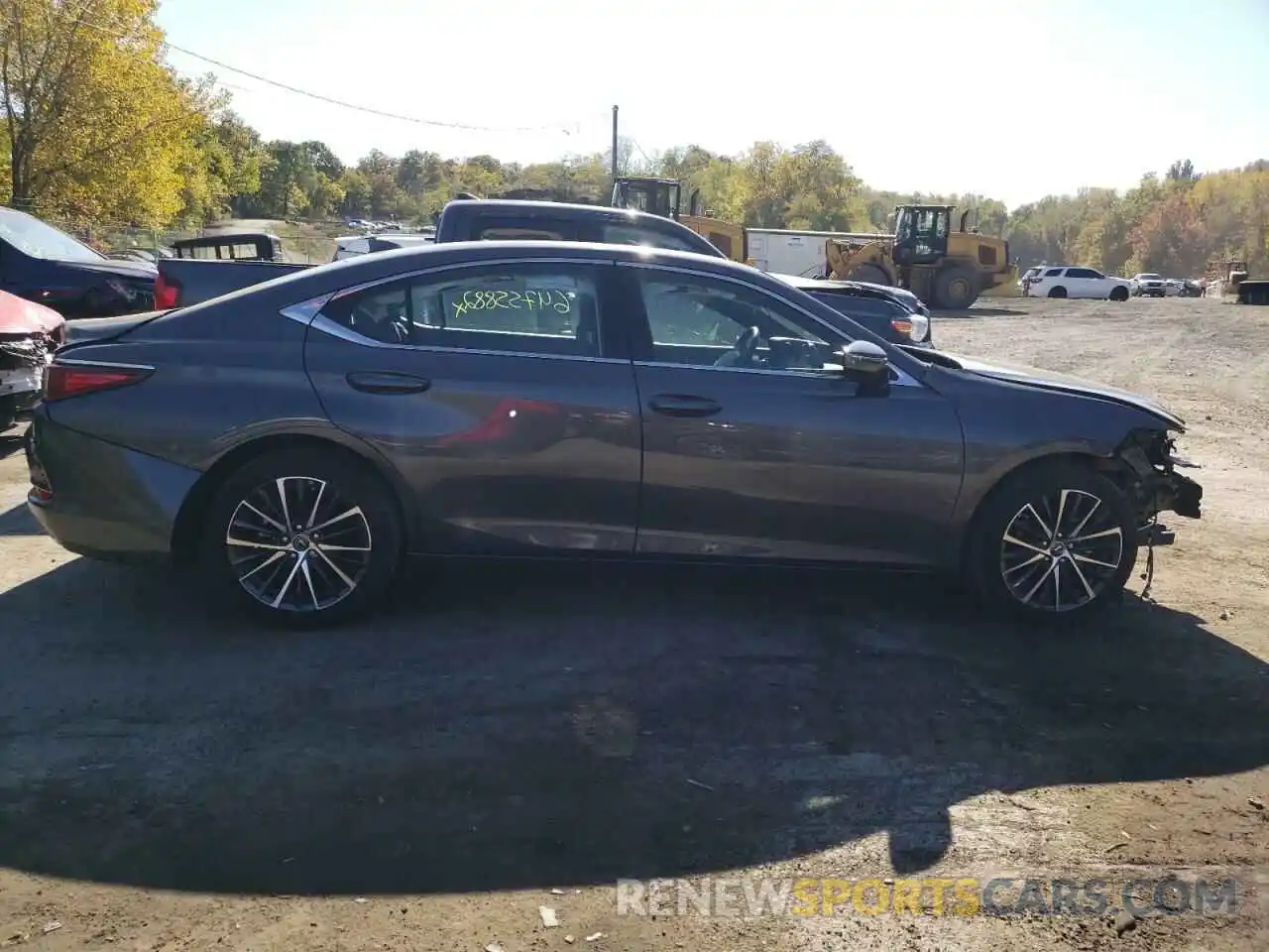 9 Photograph of a damaged car 58ADZ1B16NU118867 LEXUS ES350 2022