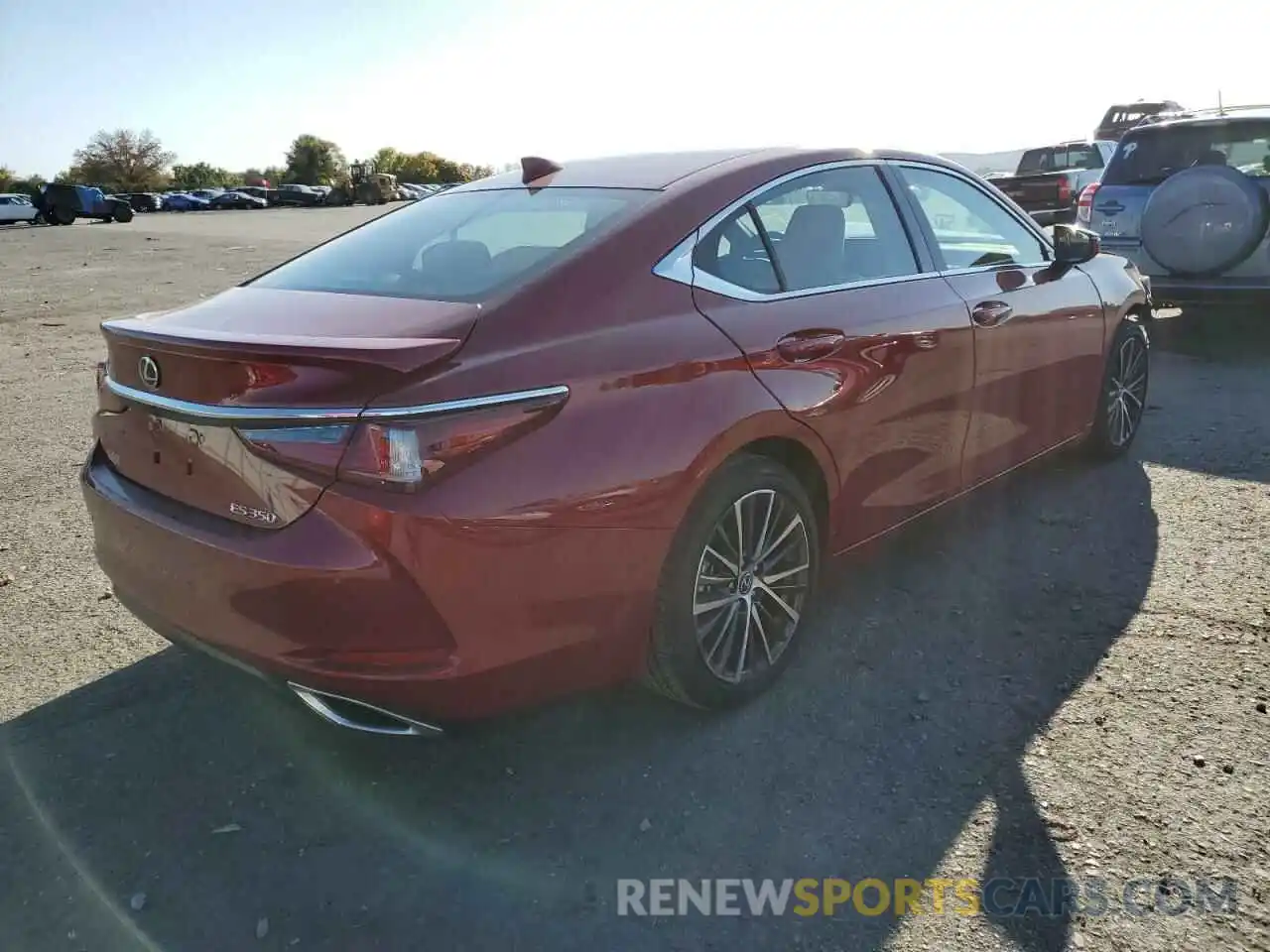 4 Photograph of a damaged car 58ADZ1B16NU133160 LEXUS ES350 2022