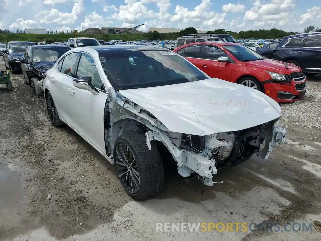 1 Photograph of a damaged car 58ADZ1B18NU132687 LEXUS ES350 2022