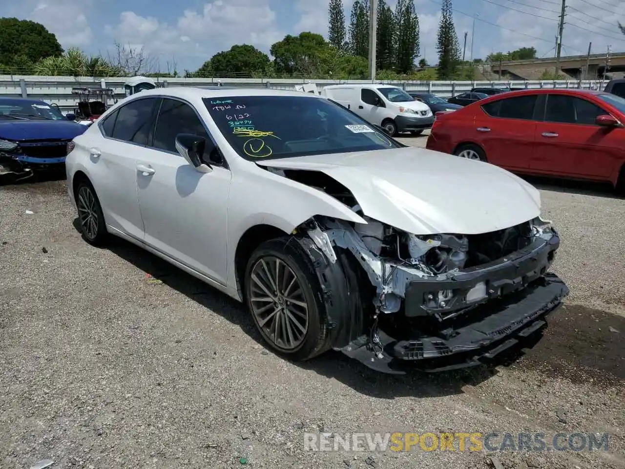 1 Photograph of a damaged car 58ADZ1B19NU112741 LEXUS ES350 2022