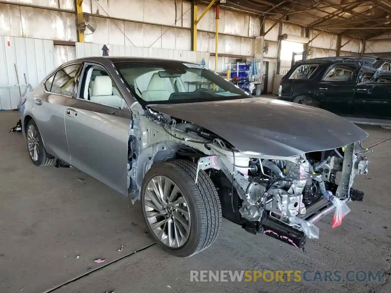 4 Photograph of a damaged car 58AEZ1B11NU121809 LEXUS ES350 2022