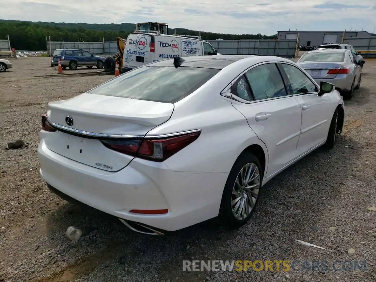 4 Photograph of a damaged car 58AFZ1B10NU130456 LEXUS ES350 2022