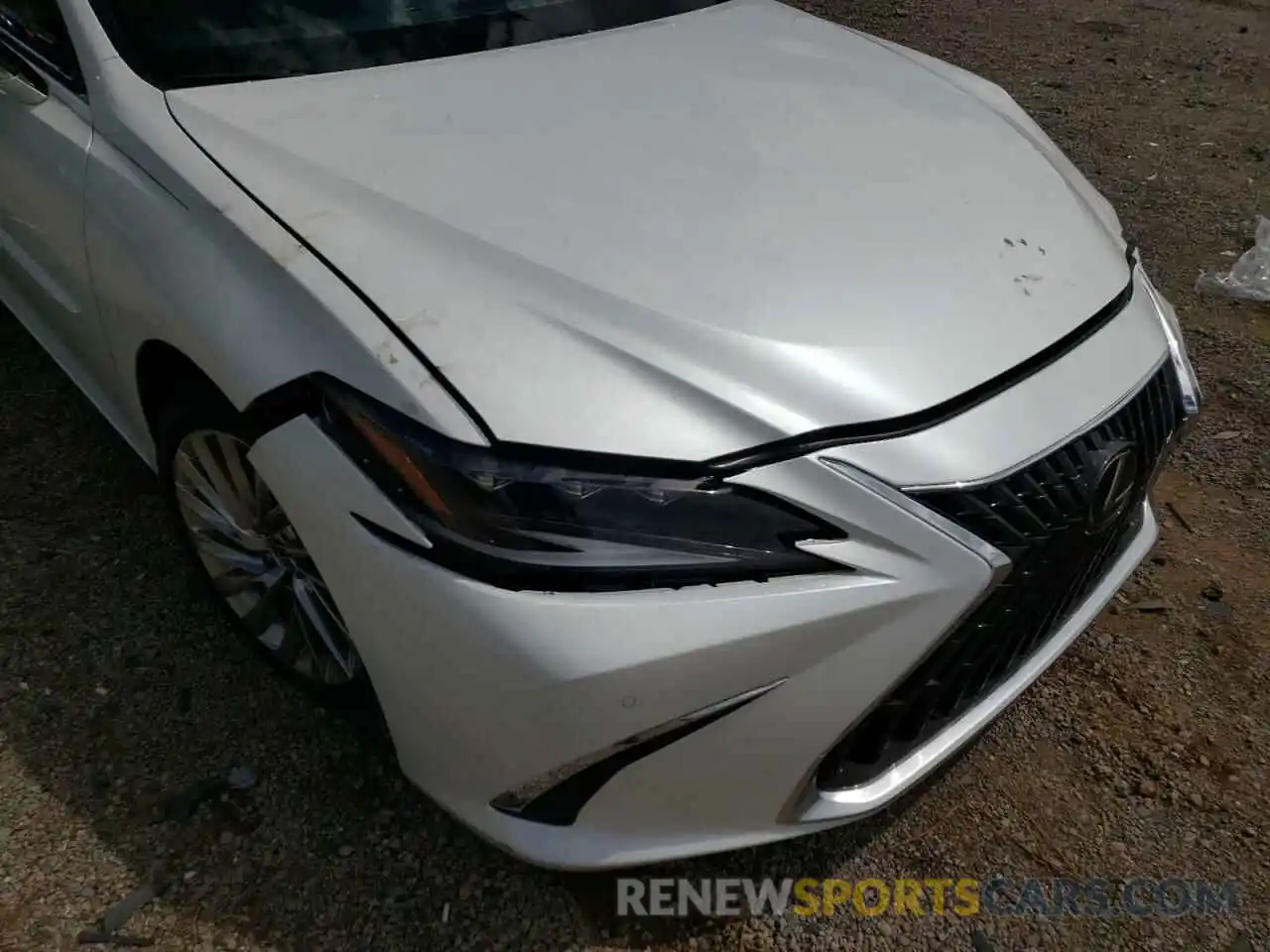 9 Photograph of a damaged car 58AFZ1B10NU130456 LEXUS ES350 2022