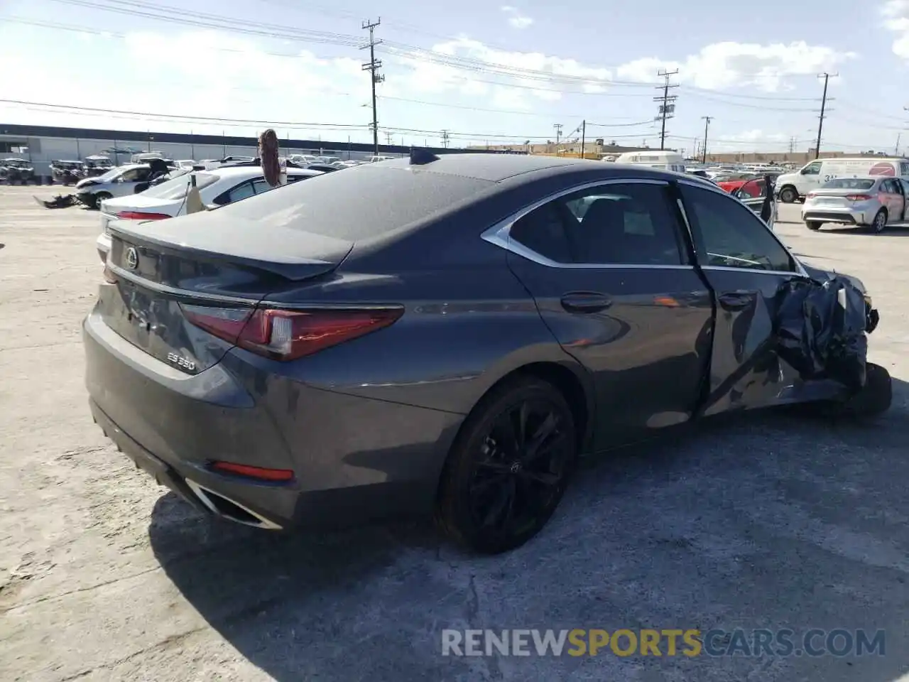 4 Photograph of a damaged car 58AGZ1B17NU111455 LEXUS ES350 2022