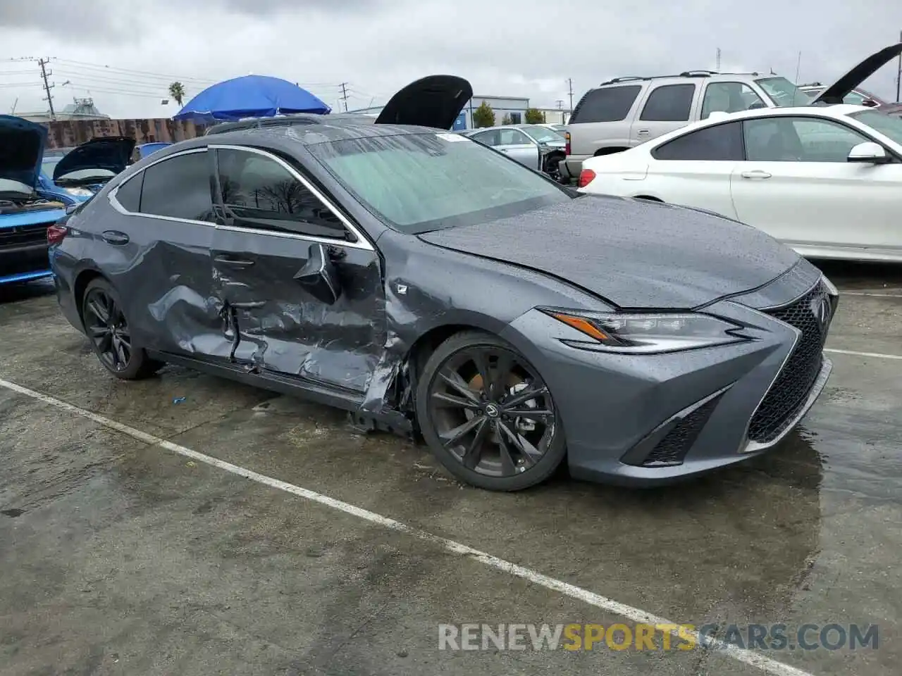 4 Photograph of a damaged car 58AJZ1B16PU155987 LEXUS ES350 2023