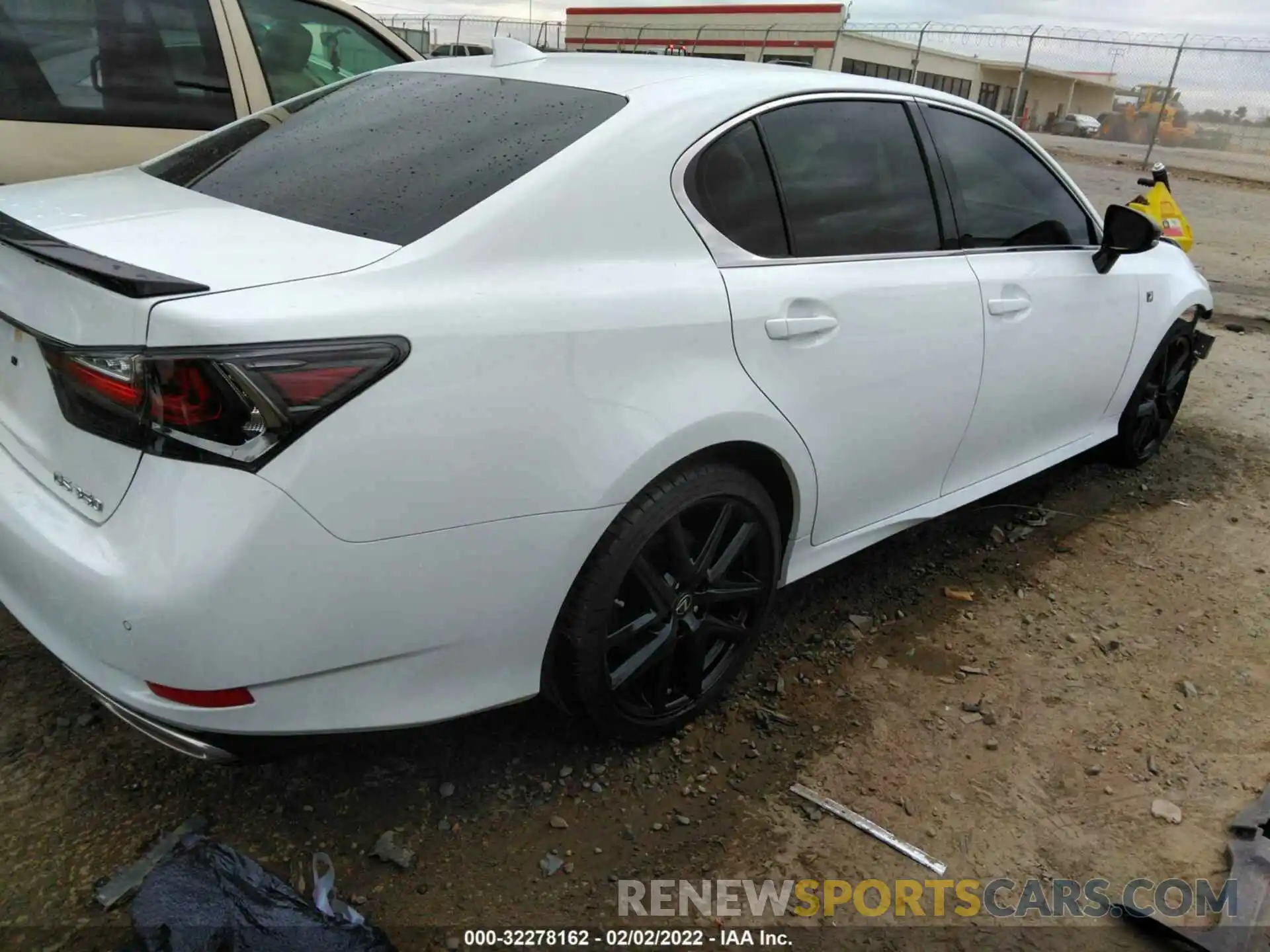 4 Фотография поврежденного автомобиля JTHEZ1BL9LA020320 LEXUS GS 2020