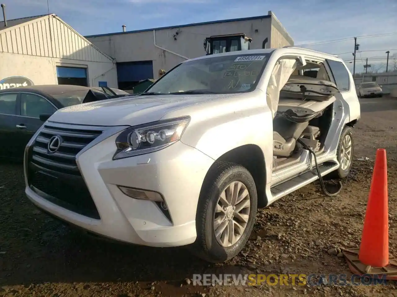 2 Фотография поврежденного автомобиля JTJBM7FX0K5215567 LEXUS GX 2019