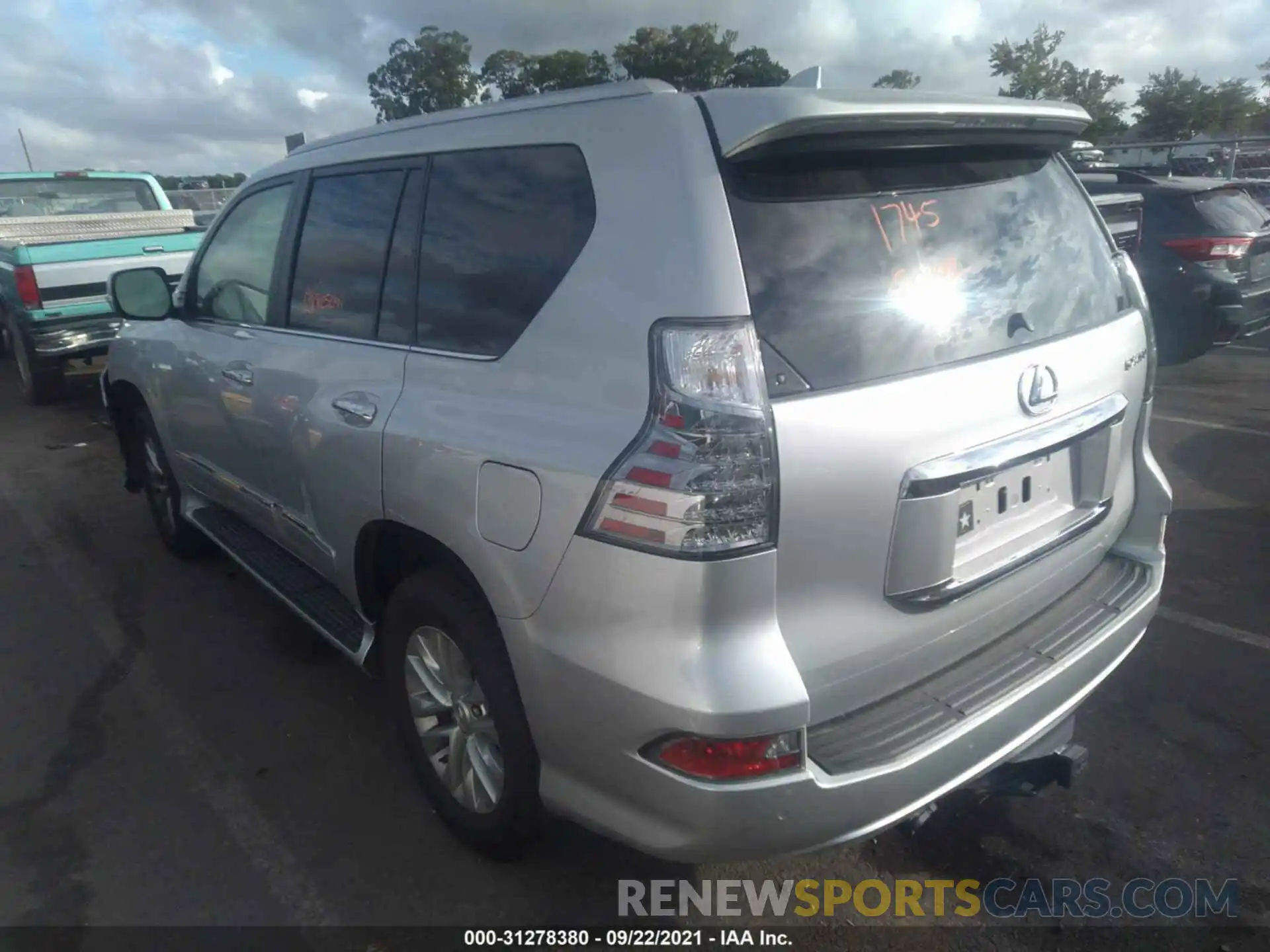 3 Фотография поврежденного автомобиля JTJBM7FX0K5217447 LEXUS GX 2019