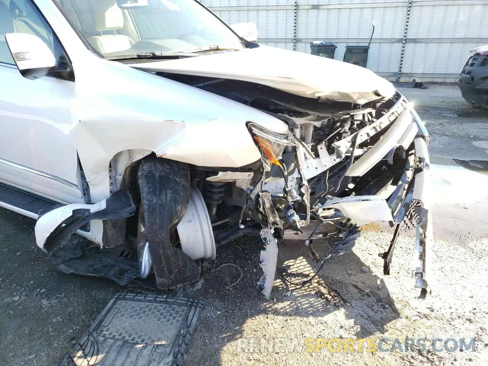 9 Photograph of a damaged car JTJBM7FX0K5223944 LEXUS GX 2019