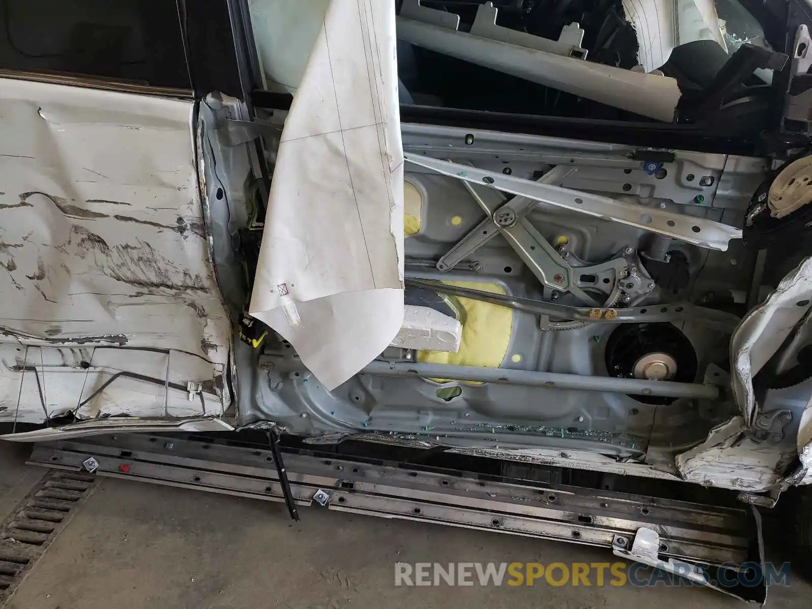 9 Photograph of a damaged car JTJBM7FX1K5236427 LEXUS GX 2019