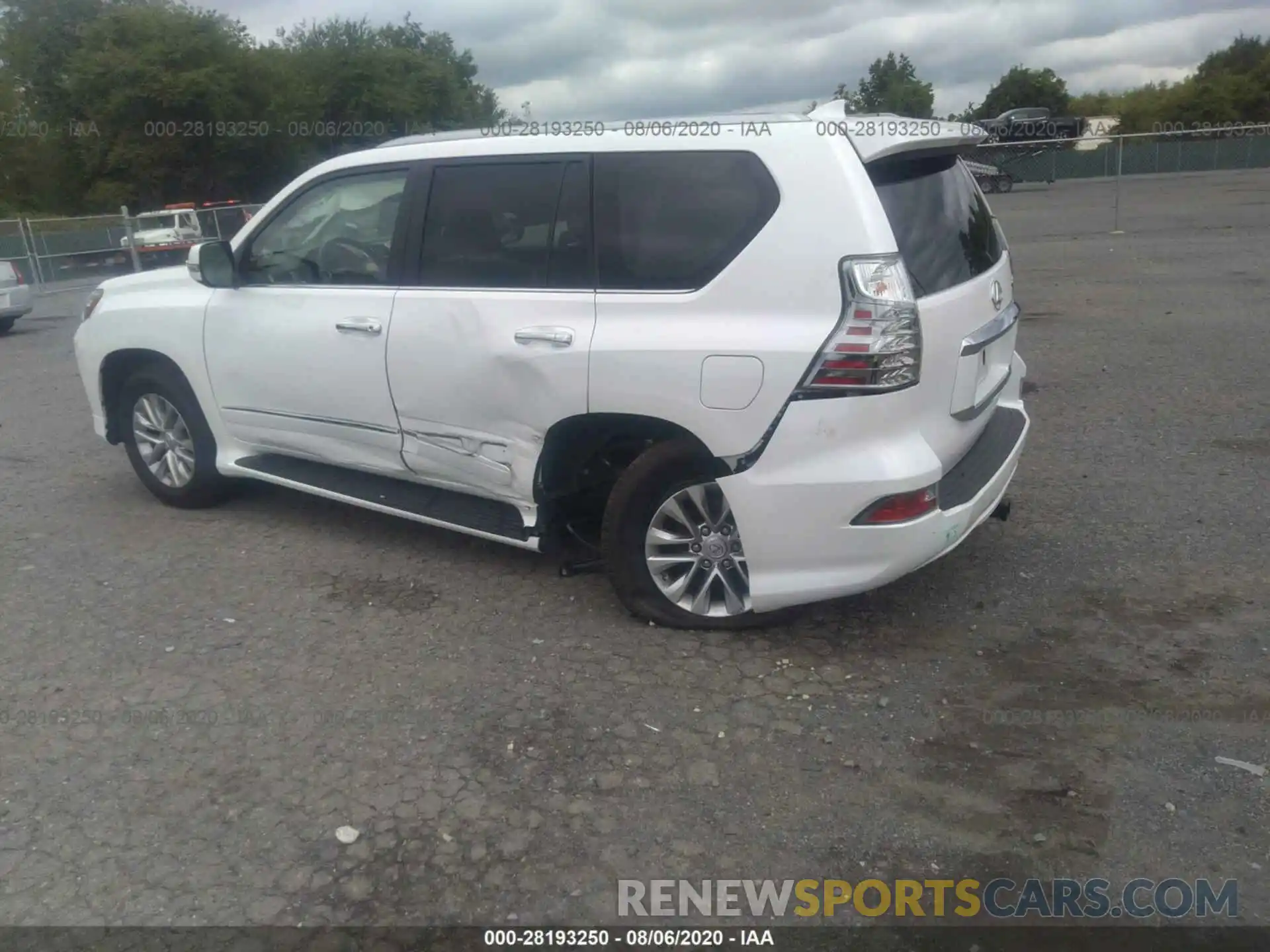 3 Photograph of a damaged car JTJBM7FX1K5237450 LEXUS GX 2019