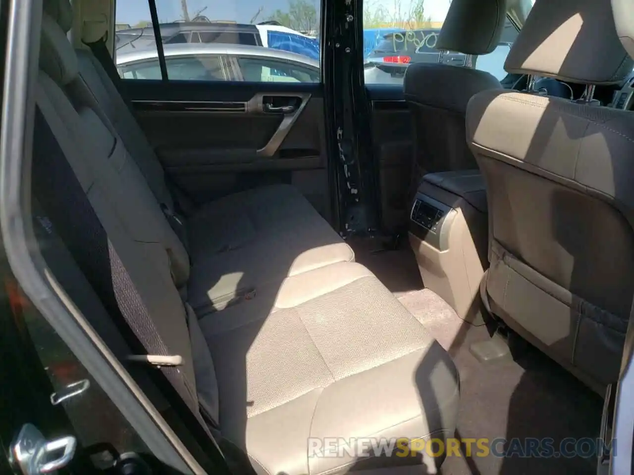 6 Photograph of a damaged car JTJBM7FX1K5238758 LEXUS GX 2019