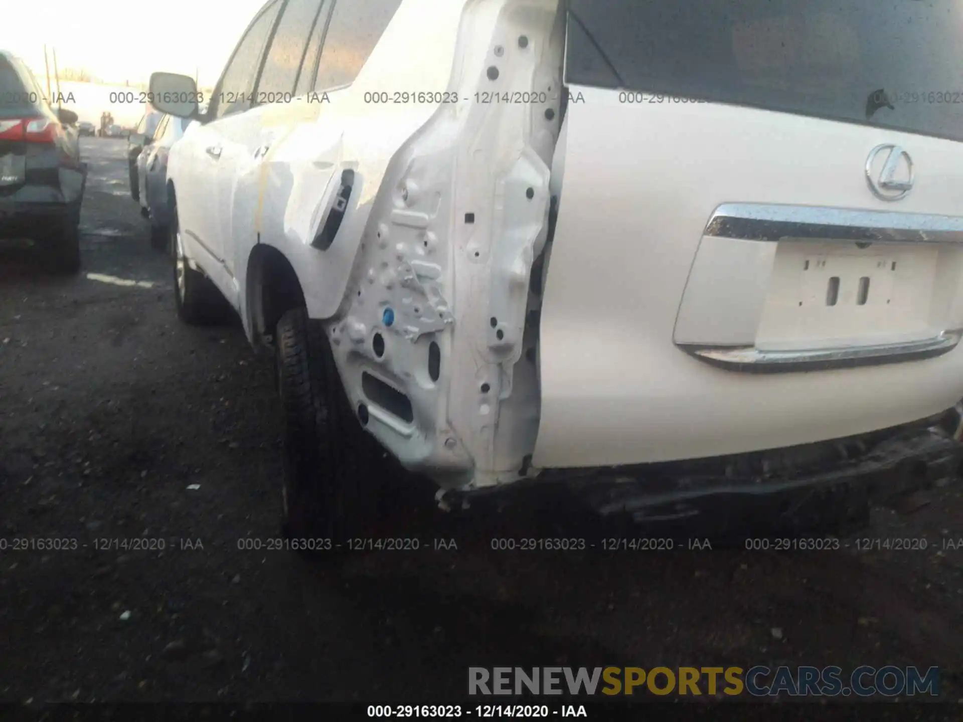 6 Photograph of a damaged car JTJBM7FX1K5239084 LEXUS GX 2019