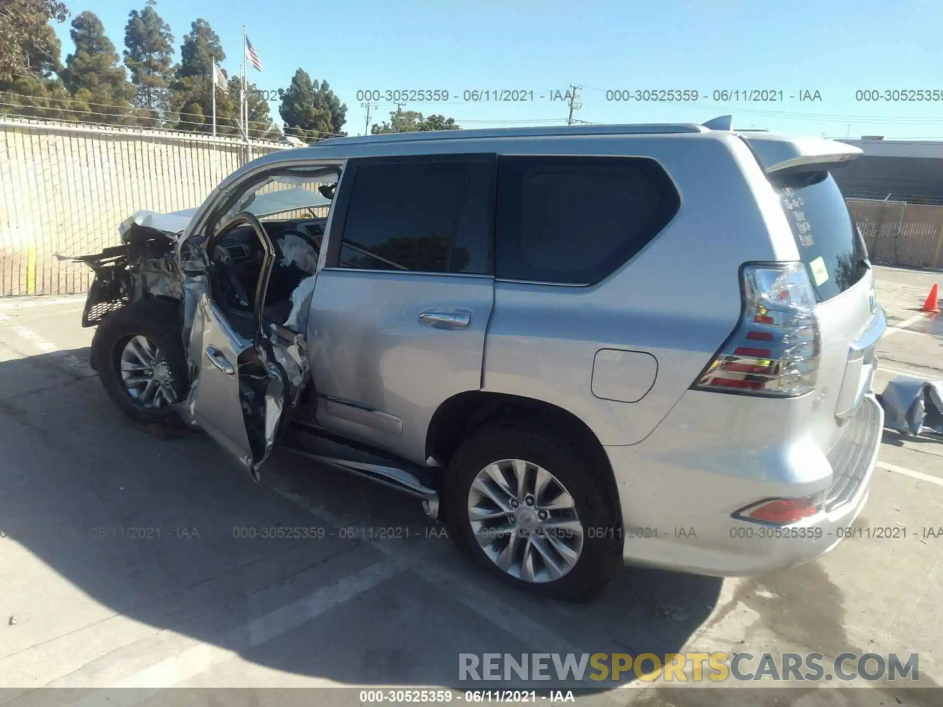 3 Photograph of a damaged car JTJBM7FX2K5213755 LEXUS GX 2019