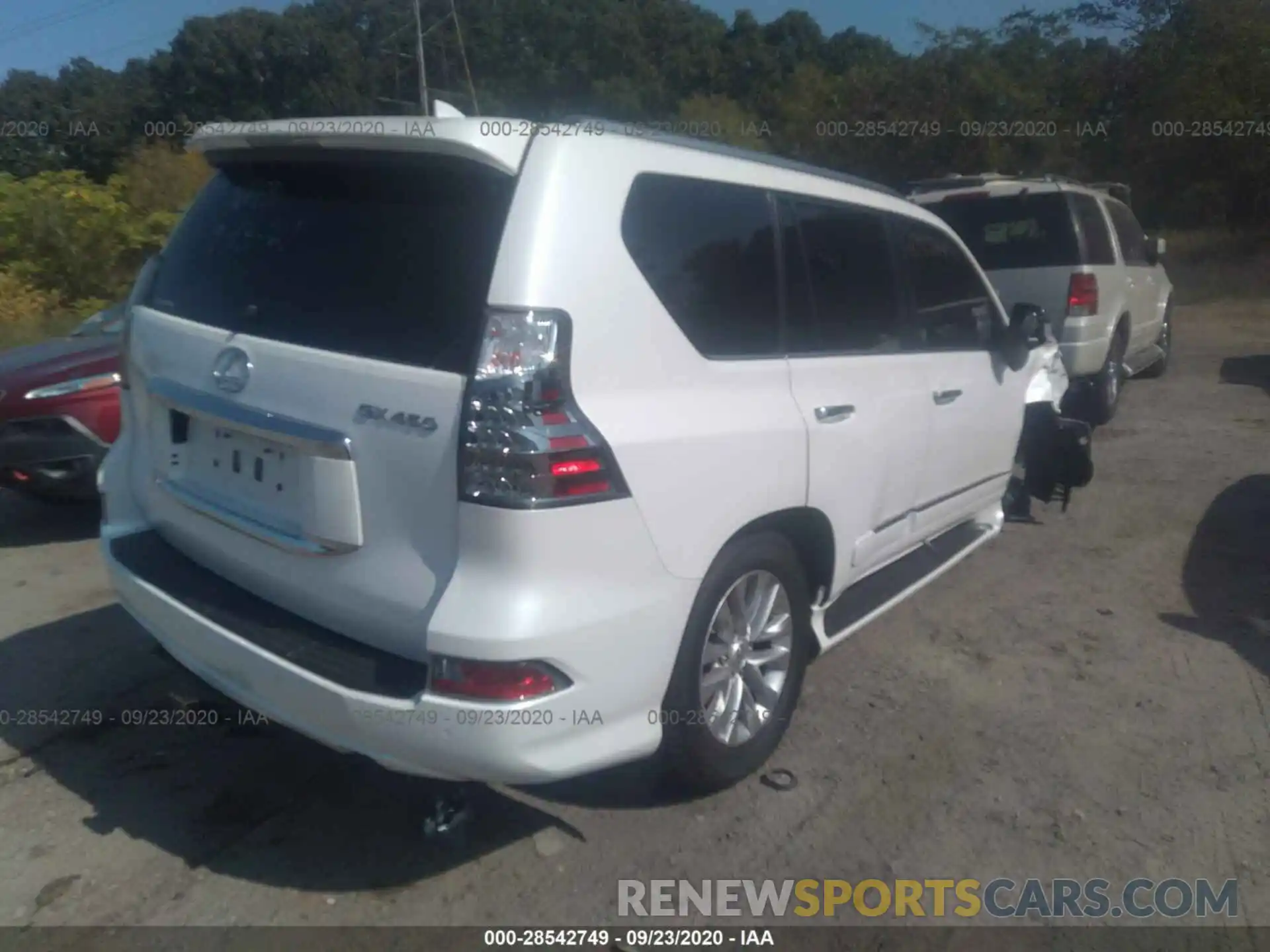 4 Photograph of a damaged car JTJBM7FX2K5237053 LEXUS GX 2019