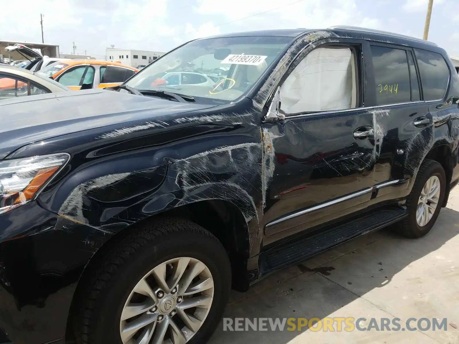 9 Photograph of a damaged car JTJBM7FX2K5240700 LEXUS GX 2019