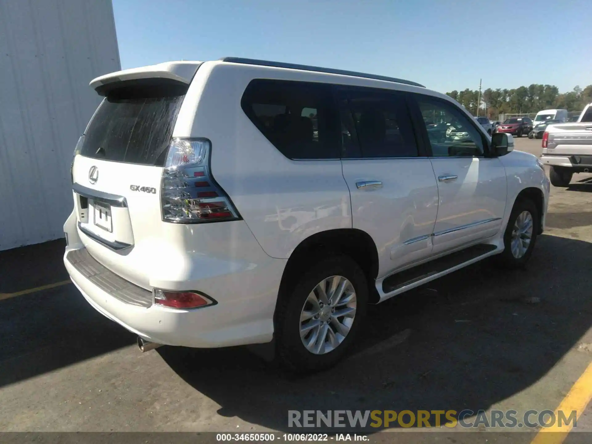 4 Photograph of a damaged car JTJBM7FX3K5228412 LEXUS GX 2019