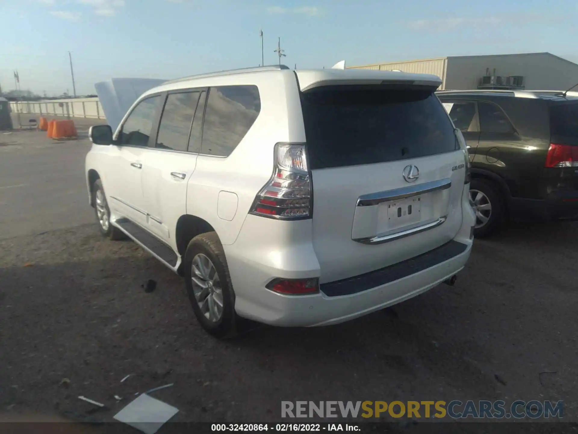 3 Photograph of a damaged car JTJBM7FX3K5231729 LEXUS GX 2019