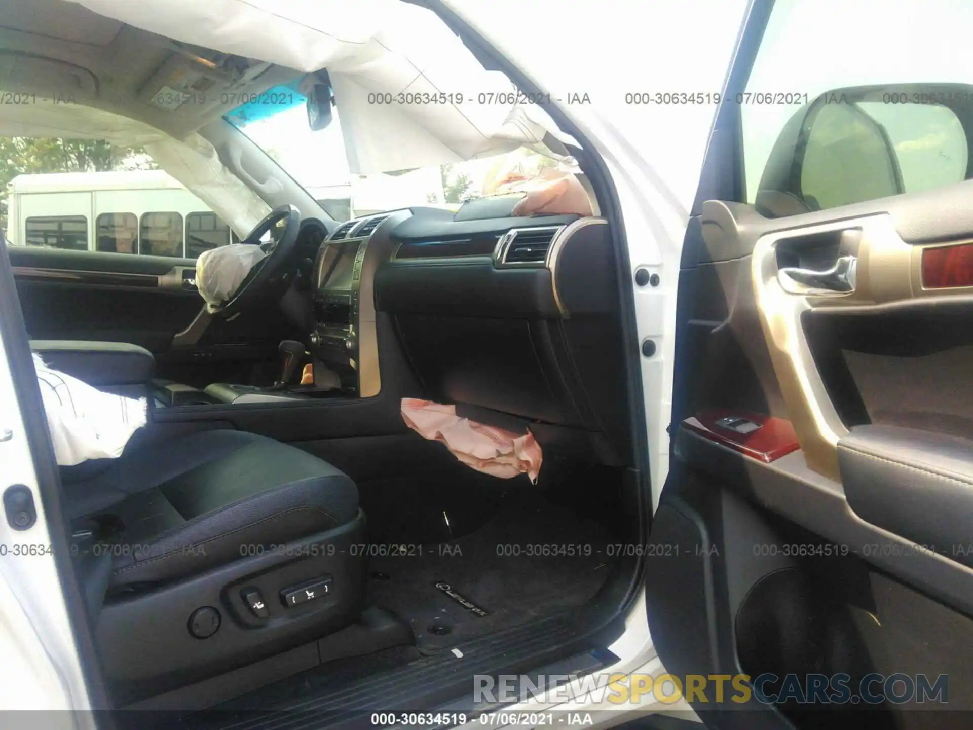 5 Photograph of a damaged car JTJBM7FX3K5240589 LEXUS GX 2019