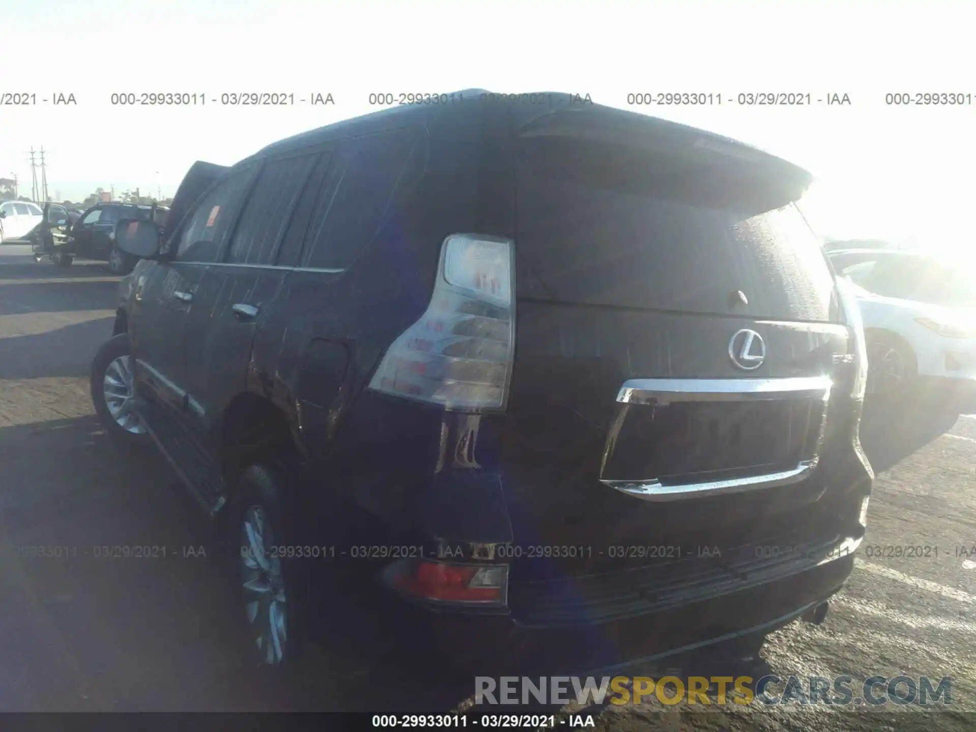 3 Фотография поврежденного автомобиля JTJBM7FX4K5211733 LEXUS GX 2019