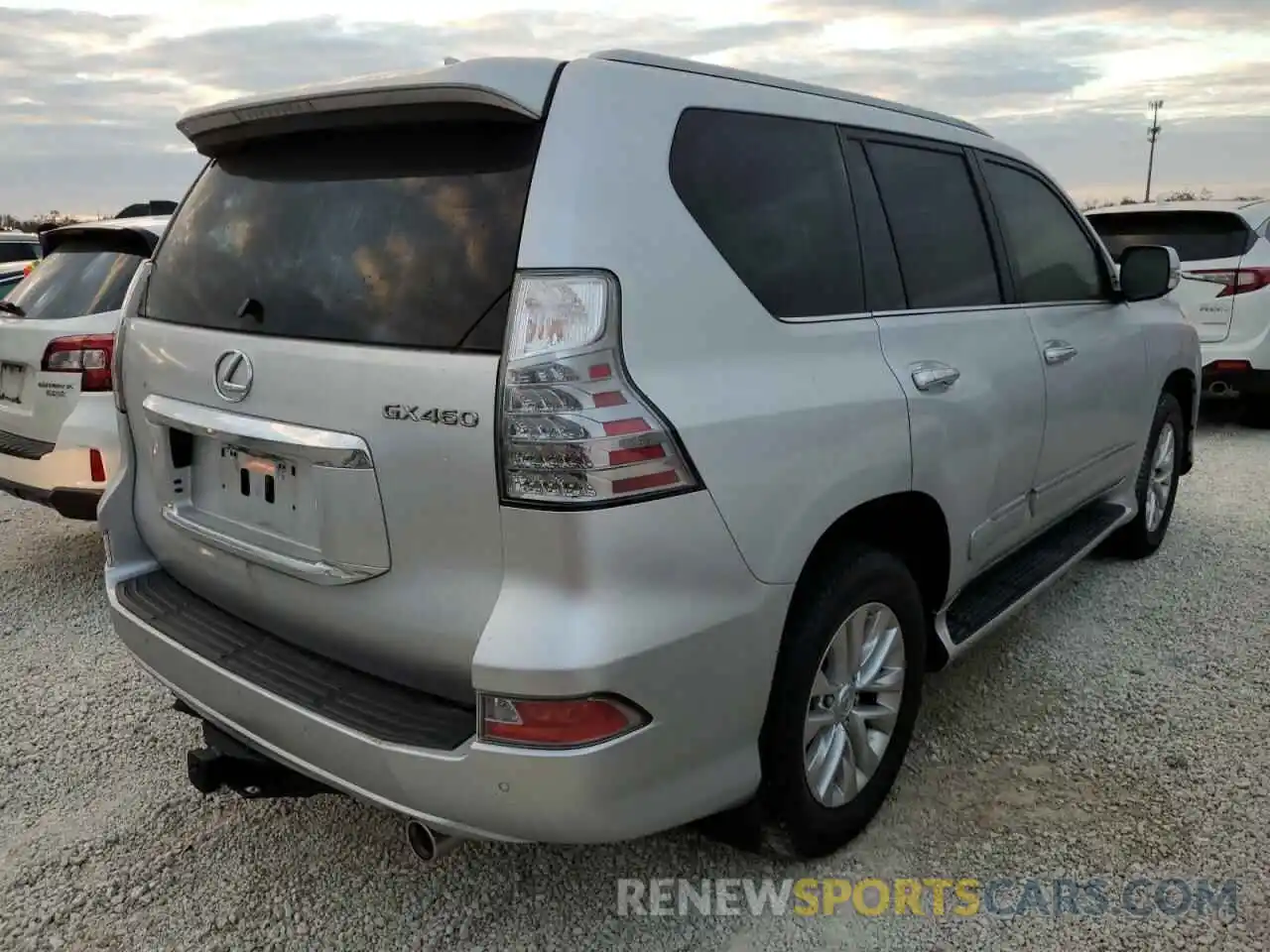 4 Photograph of a damaged car JTJBM7FX5K5229075 LEXUS GX 2019