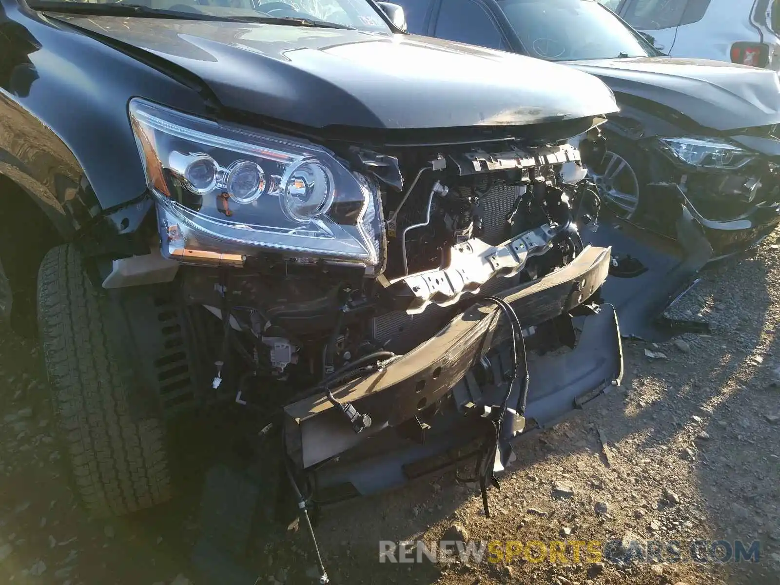 9 Фотография поврежденного автомобиля JTJBM7FX6K5211071 LEXUS GX 2019