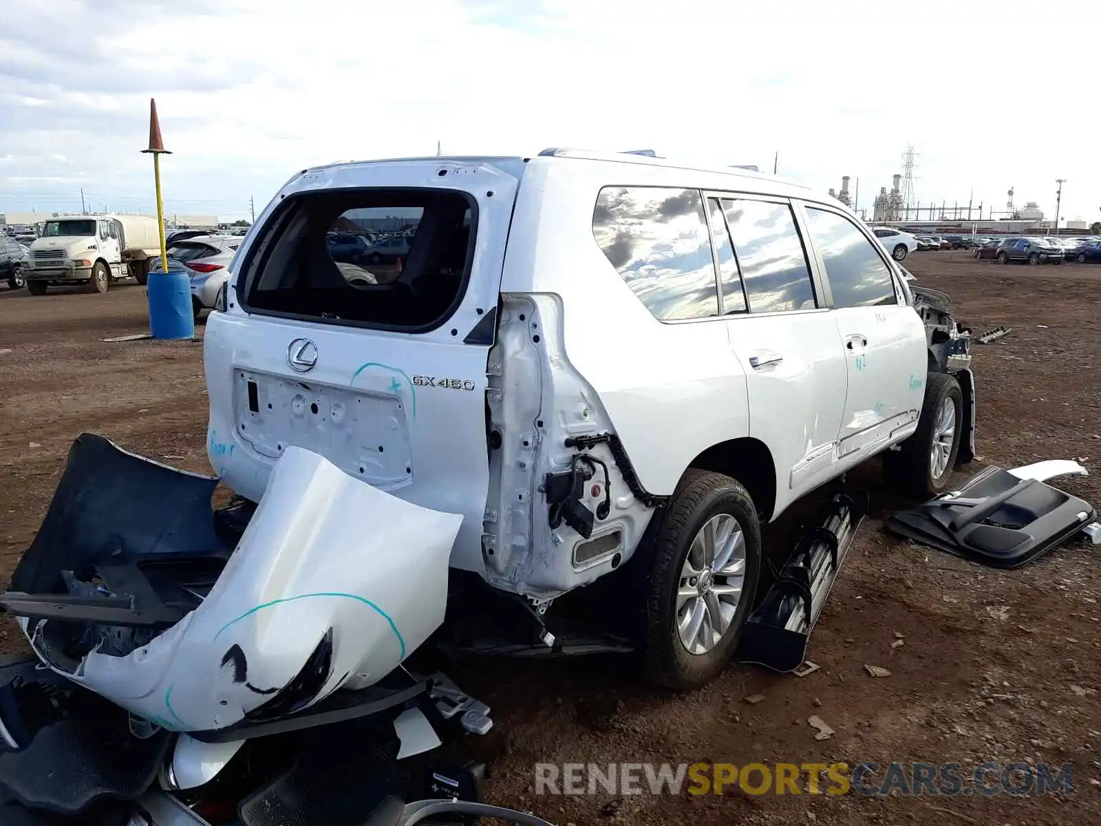 4 Photograph of a damaged car JTJBM7FX6K5232745 LEXUS GX 2019