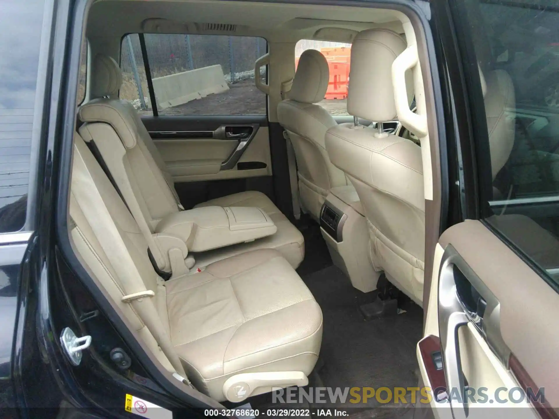 8 Фотография поврежденного автомобиля JTJBM7FX7K5211998 LEXUS GX 2019