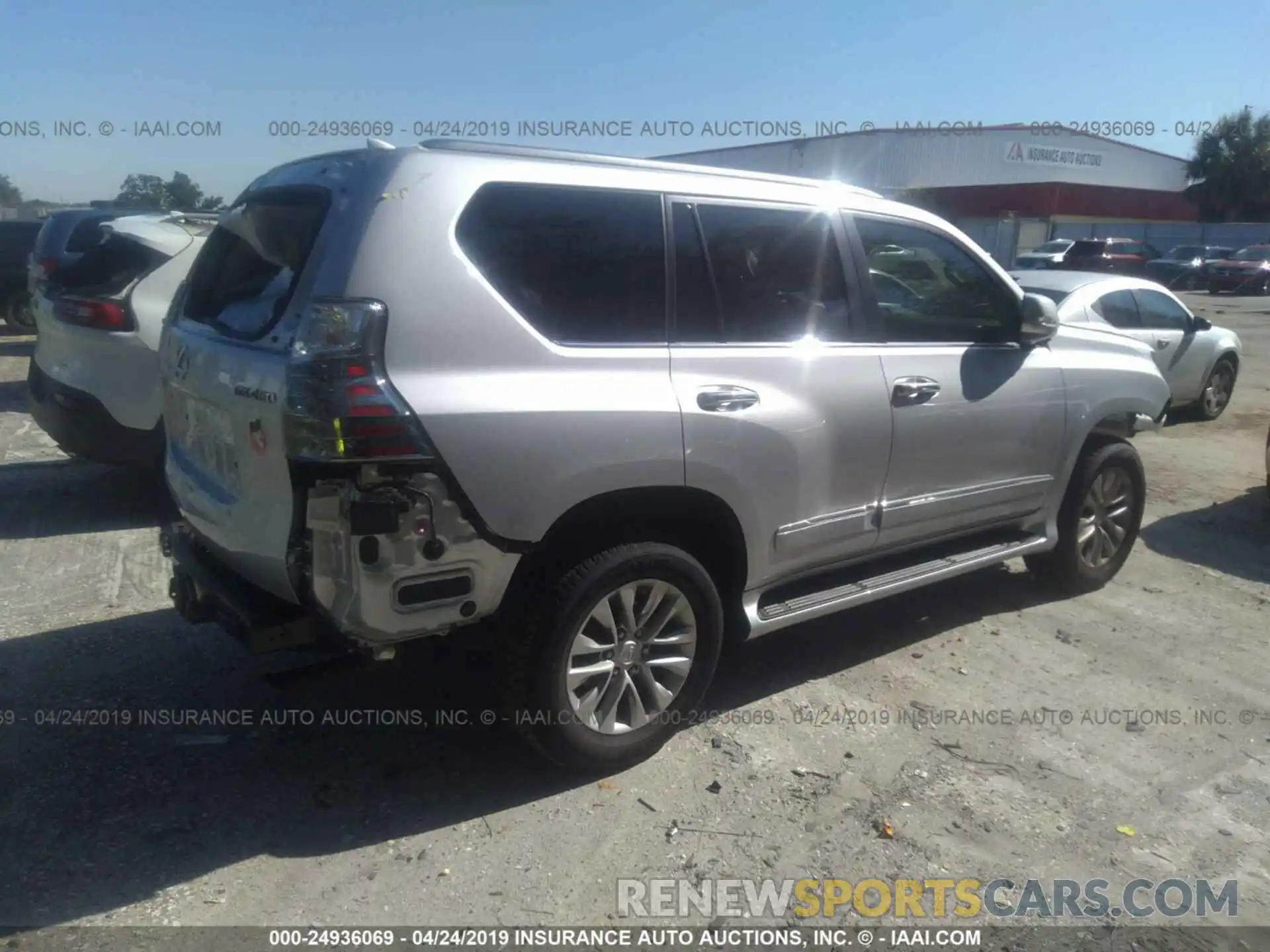 4 Фотография поврежденного автомобиля JTJBM7FX7K5212990 LEXUS GX 2019