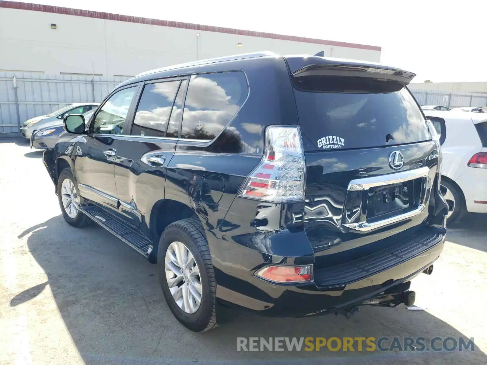 3 Photograph of a damaged car JTJBM7FX7K5218532 LEXUS GX 2019