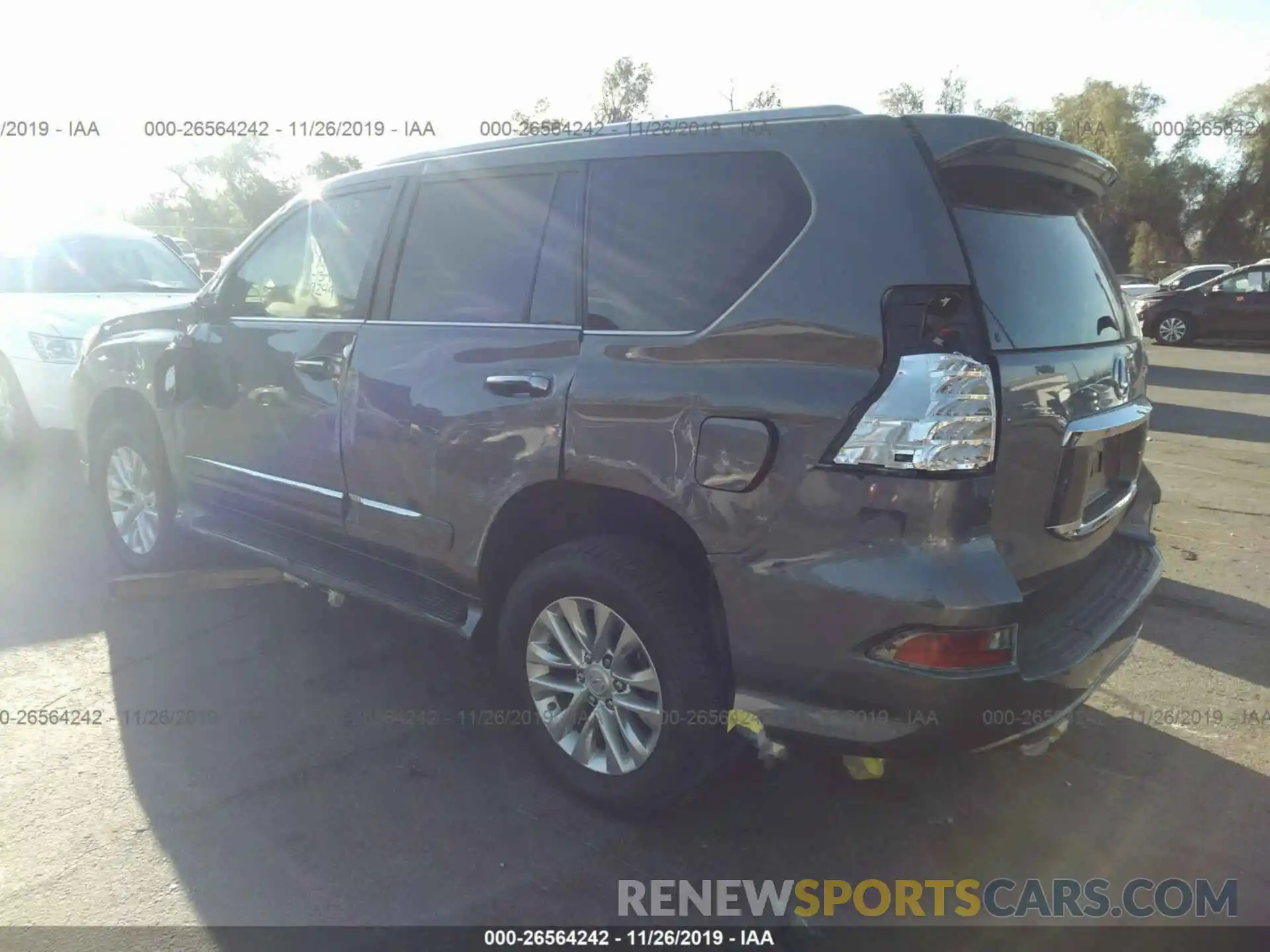 3 Фотография поврежденного автомобиля JTJBM7FX7K5231488 LEXUS GX 2019