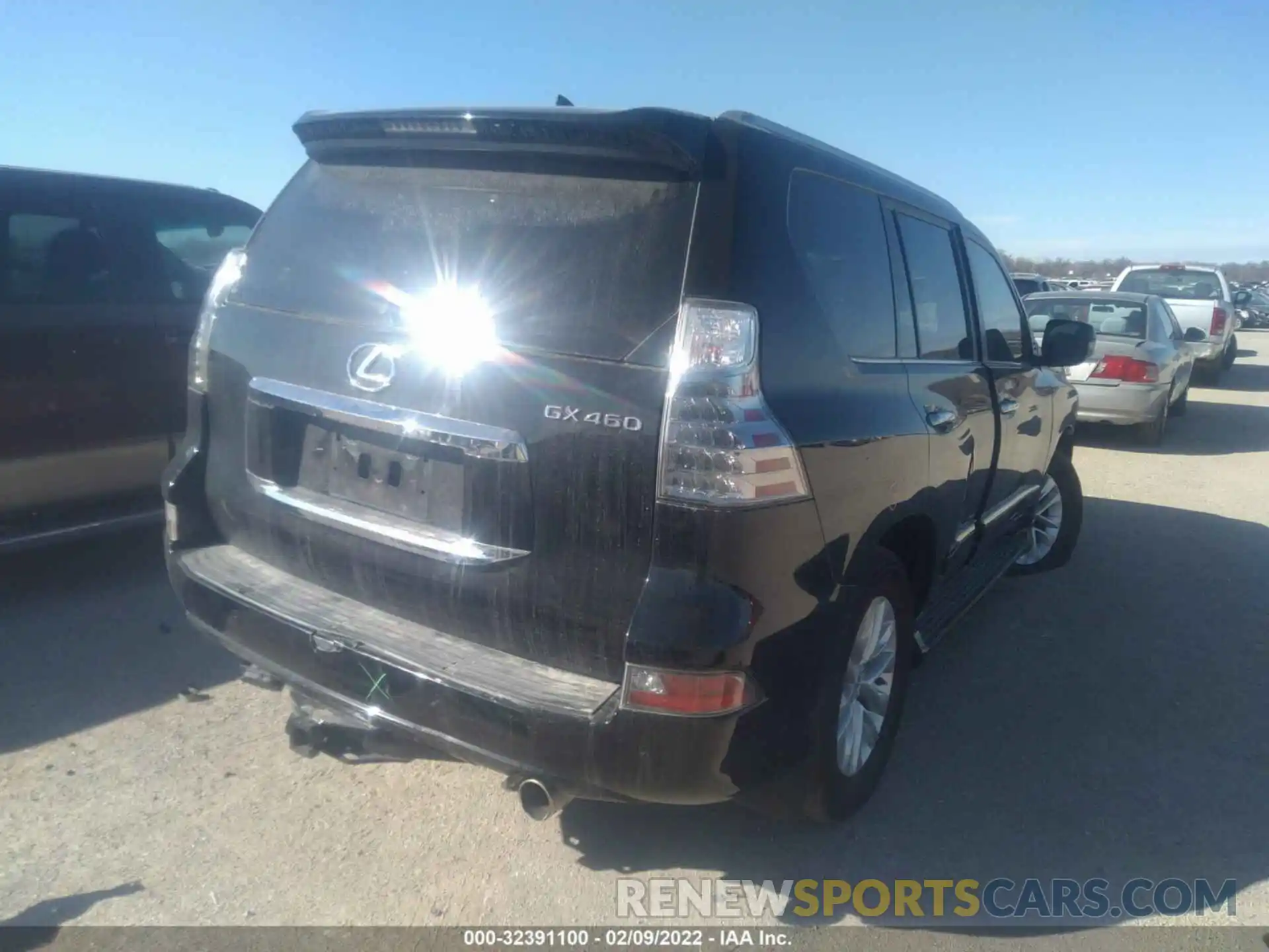 4 Photograph of a damaged car JTJBM7FX8K5215851 LEXUS GX 2019